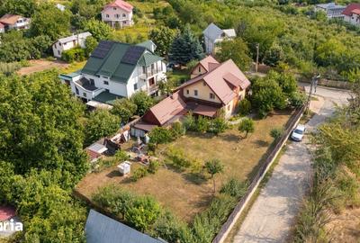 Casă cu 5 camere cu Teren 700 Mp în Galata