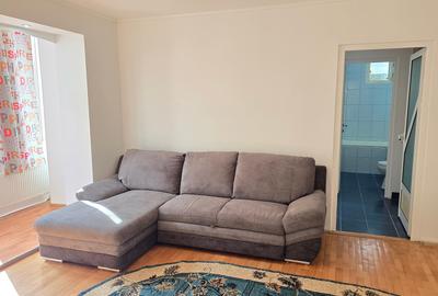 Apartament cu 3 camere semidecomandat în Ultracentral