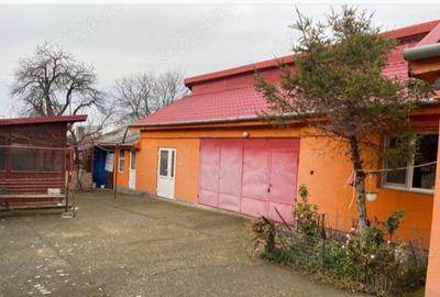 Casă cu 5 camere cu Teren 1347 Mp în Central - 4