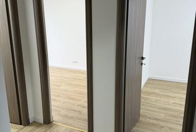 Apartament cu 3 camere decomandat în Exterior Vest