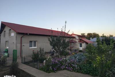 Casă cu 5 camere cu Teren 750 Mp în Cazasu