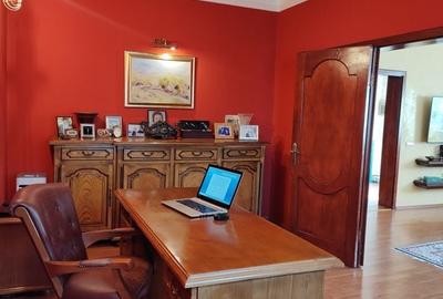 Casă cu 4 camere cu Teren 220 Mp în Ultracentral