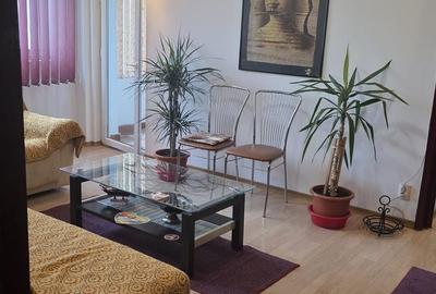 Apartament cu 2 camere semidecomandat în Colentina