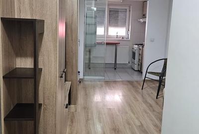 Garsonieră decomandată în Titan - 3