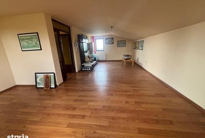 Casă cu 5 camere cu Teren 500 Mp în Rediu