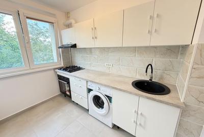 Apartament cu 3 camere semidecomandat, mobilat în Gara de Nord