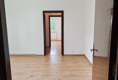 Apartament cu 2 camere semidecomandat în Gemenii - 4