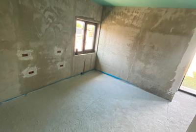 Casă cu 3 camere în Săucești