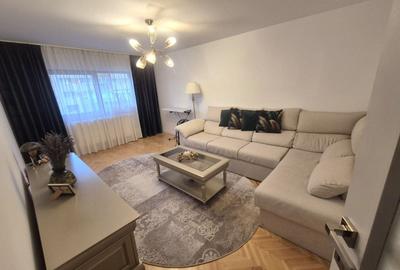 Apartament cu 3 camere decomandat în Ampoi 3