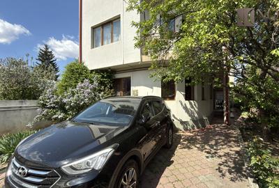 Casă individuală cu 8 camere cu Canalizare în Apărătorii Patriei - 2