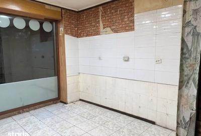 Spațiu comercial, de 50 mp, în Tei