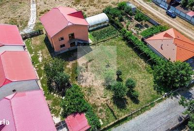 Casă cu 4 camere în Central