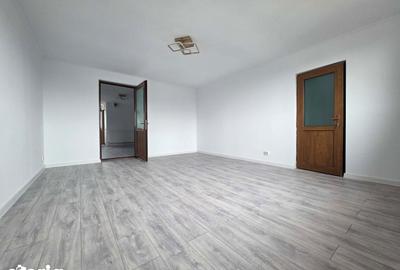 Casă cu 6 camere cu Teren 302 Mp în Valu lui Traian - 5