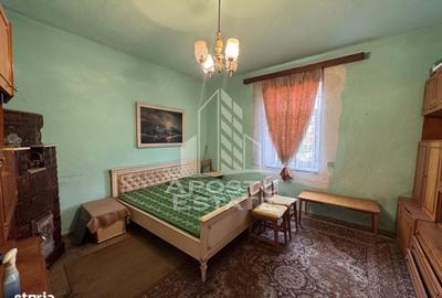 Casă cu 4 camere în Julița