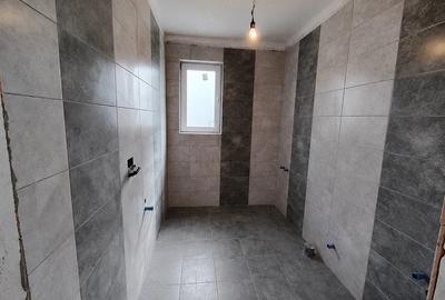 Casă cu 3 camere cu Teren 830 Mp în Albina