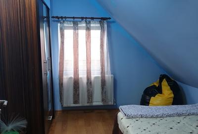 Apartament cu 3 camere semidecomandat în Florești - 2