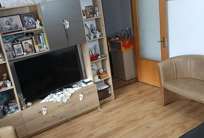 Apartament cu 2 camere decomandat în Trivale