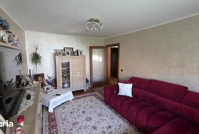 Apartament cu 3 camere decomandat în Tomis III - 7