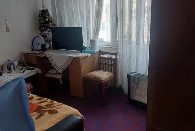 Apartament cu 4 camere decomandat în Sud - 2