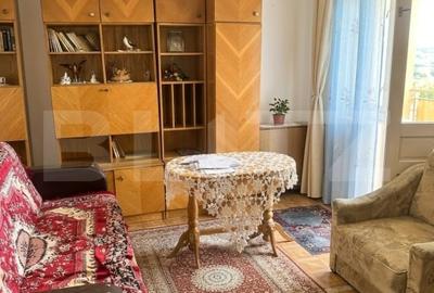 Garsonieră decomandată, mobilată în Sud