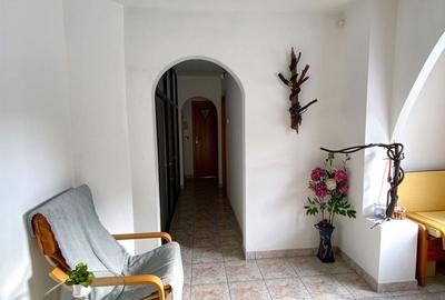 Apartament cu 3 camere decomandat, mobilat în Aradului - 2