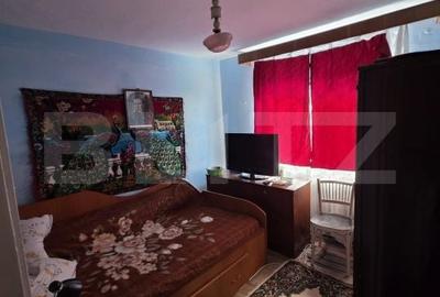 Apartament cu 3 camere semidecomandat în Micro 40