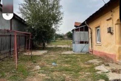 Casă cu 1 camere cu Teren 1000 Mp în Central - 1