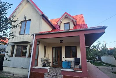 Casă cu 4 camere cu Teren 501 Mp în Domnești