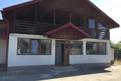 Casă cu Teren 4500 Mp în Uda