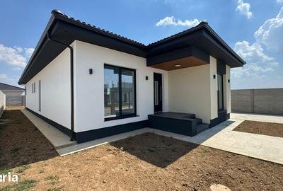 Casă cu 4 camere cu Teren 526 Mp în Central