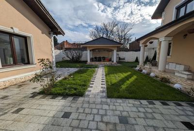Casă individuală cu 5 camere cu Canalizare în Central - 1