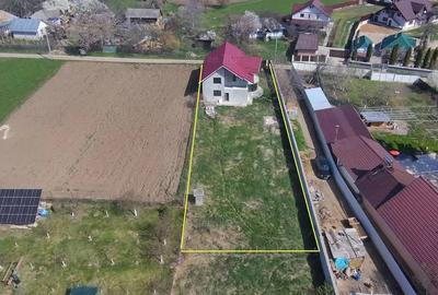 Casă cu Teren 953 Mp în Gura Văii