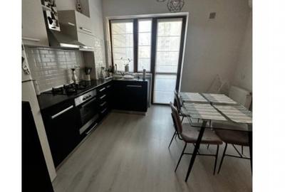 Apartament cu 3 camere semidecomandat în Vitan
