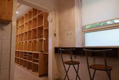 Spațiu comercial, de 28 mp, în Cetatea - 3