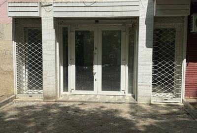 Spațiu comercial, de 100 mp, în Central - 5