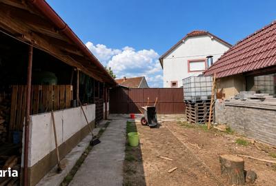 Casă cu 4 camere cu Teren 1382 Mp în Central