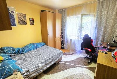 Apartament cu 3 camere semidecomandat, mobilat în Micro 16 - 9