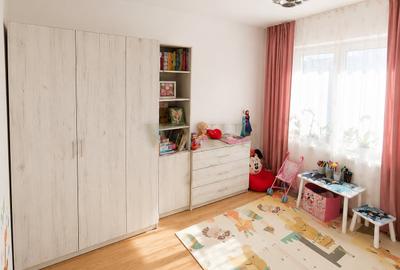 Apartament cu 3 camere semidecomandat, mobilat în Florești - 6