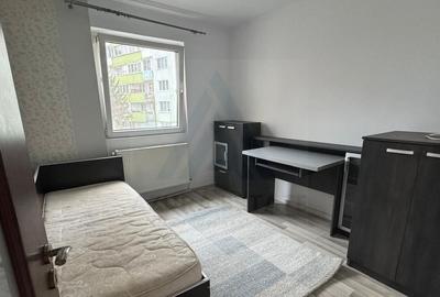 Apartament cu 3 camere semidecomandat, mobilat în Hipodrom 3 - 5