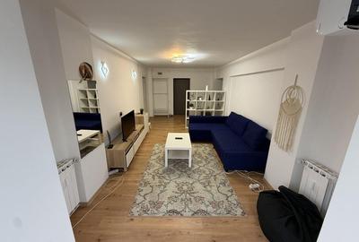 Apartament cu 2 camere semidecomandat, mobilat în Decebal