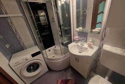 Apartament cu 2 camere decomandat în Energiei