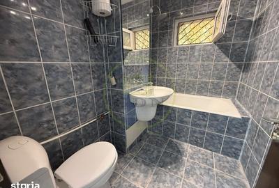 Apartament cu 3 camere semidecomandat în Calea București