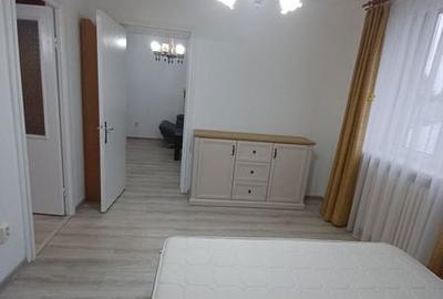 Apartament cu 2 camere decomandat în Ipotești - 4