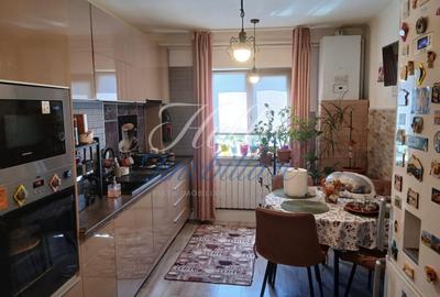 Apartament cu 2 camere decomandat, mobilat în Între Lacuri