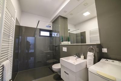Apartament cu 2 camere decomandat în Tractorul - 3