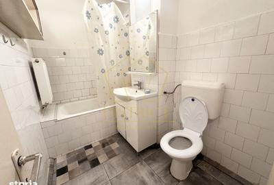 Apartament cu 3 camere decomandat în Complex Studențesc