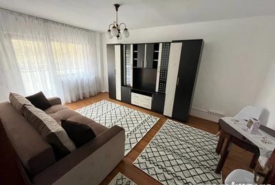 Apartament cu 3 camere decomandat în Complex Studențesc - 1