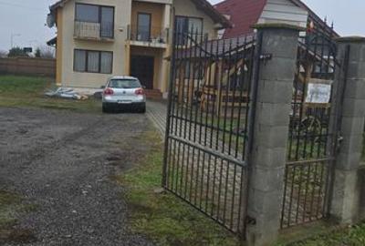 Casă cu 4 camere cu Teren 200 Mp în Central - 4