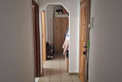 Apartament cu 2 camere decomandat în Vasile Aaron
