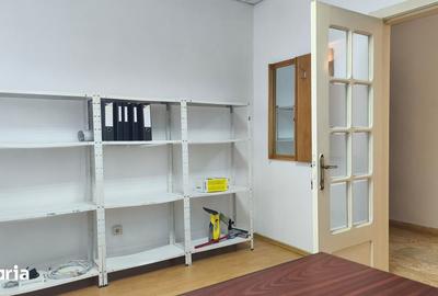 Spațiu comercial, de 30 mp, în Central - 13